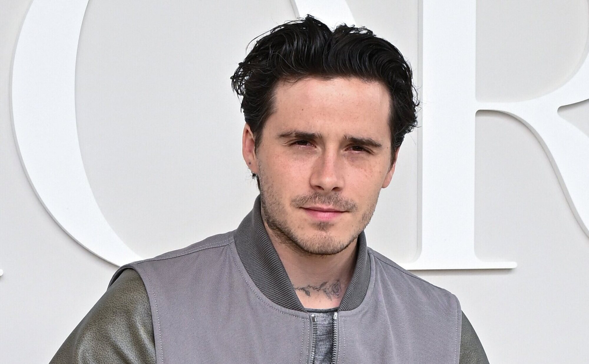Brooklyn Beckham rompe con su antiguo círculo y se refugia en la élite de Hollywood junto a Nicola Peltz