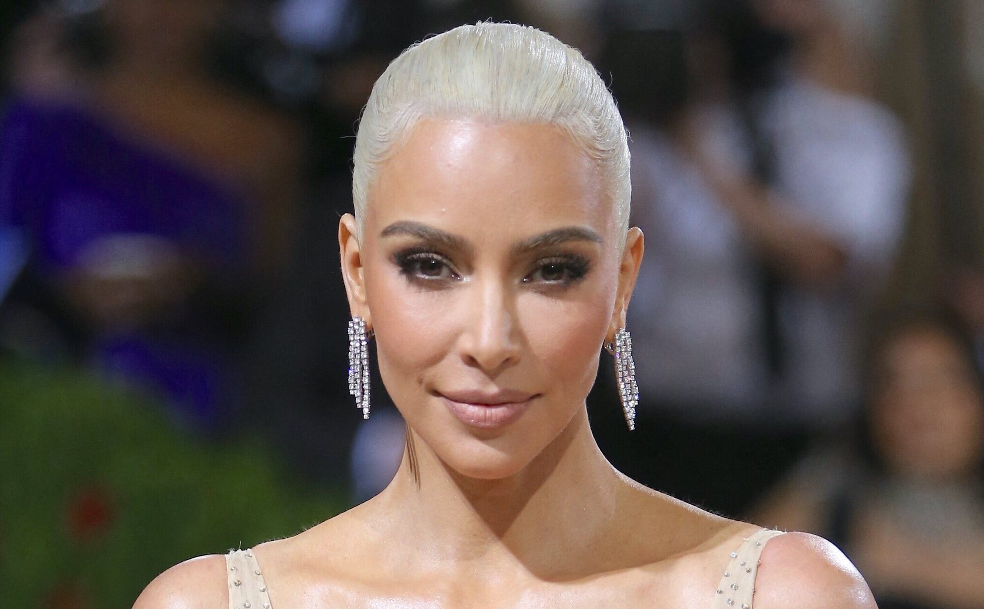 Kim Kardashian relata en el juicio el aterrador robo que sufrió París en 2016: "Estaba segura de que me iban a disparar"