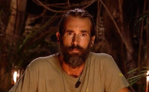 Álex Adrover abandona 'Supervivientes' por una lesión de rodilla y Damián Quintero regresa como nominado
