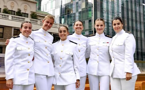 La Princesa Leonor culmina su travesía naval con una gala cultural en Nueva York