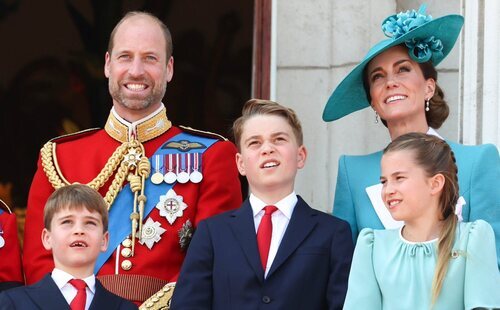 "¡Te queremos!": George, Charlotte y Louis felicitan al Príncipe Guillermo en el Día del Padre con imágenes inéditas