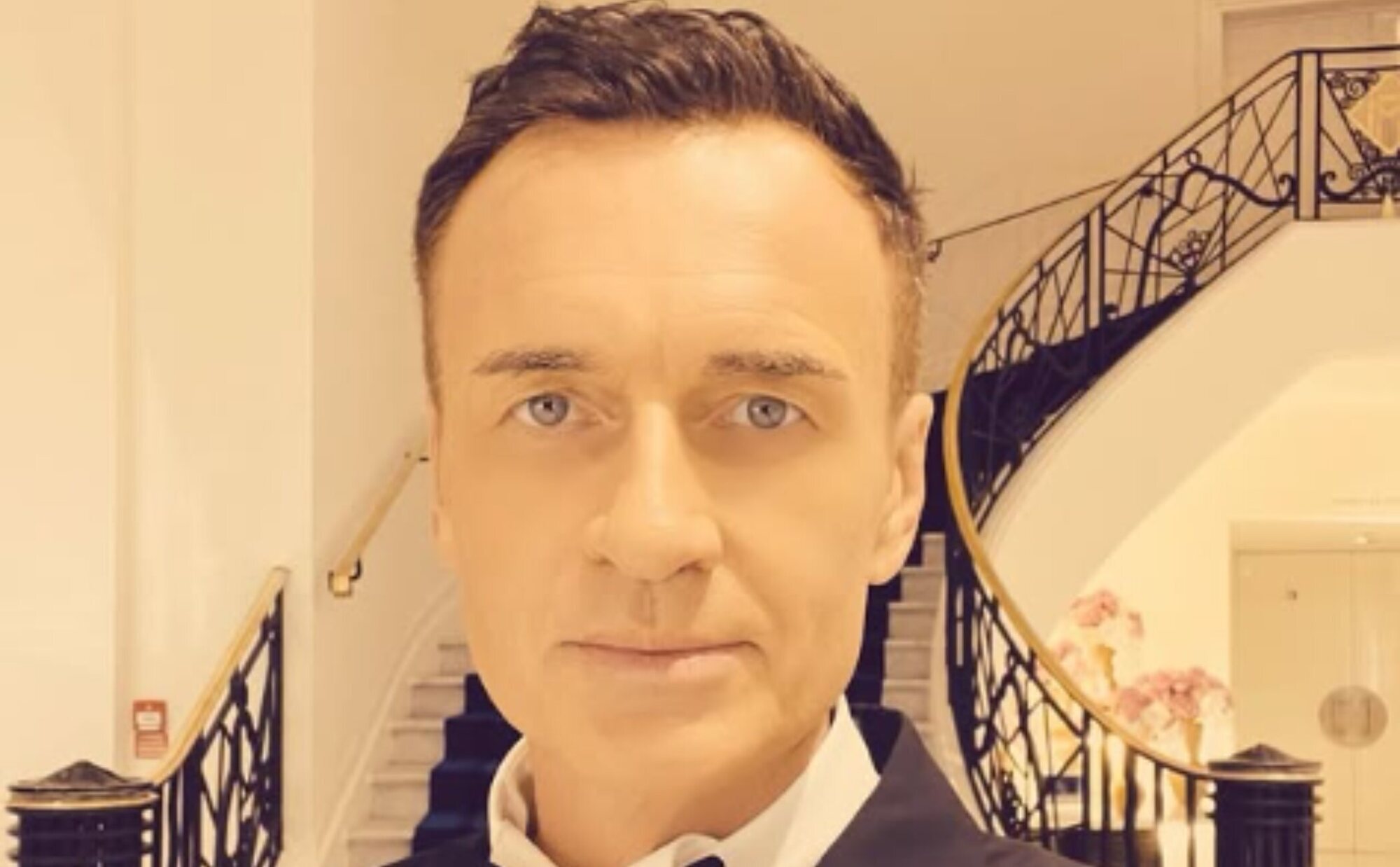 La familia de Julian McMahon se pronuncian tras su muerte y sale a la luz el gran patrimonio del actor