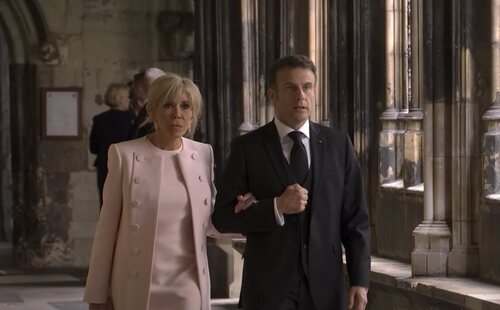 Macron demanda a una influencer a la que acusa de liderar una campaña global de humillación contra Brigitte Macron
