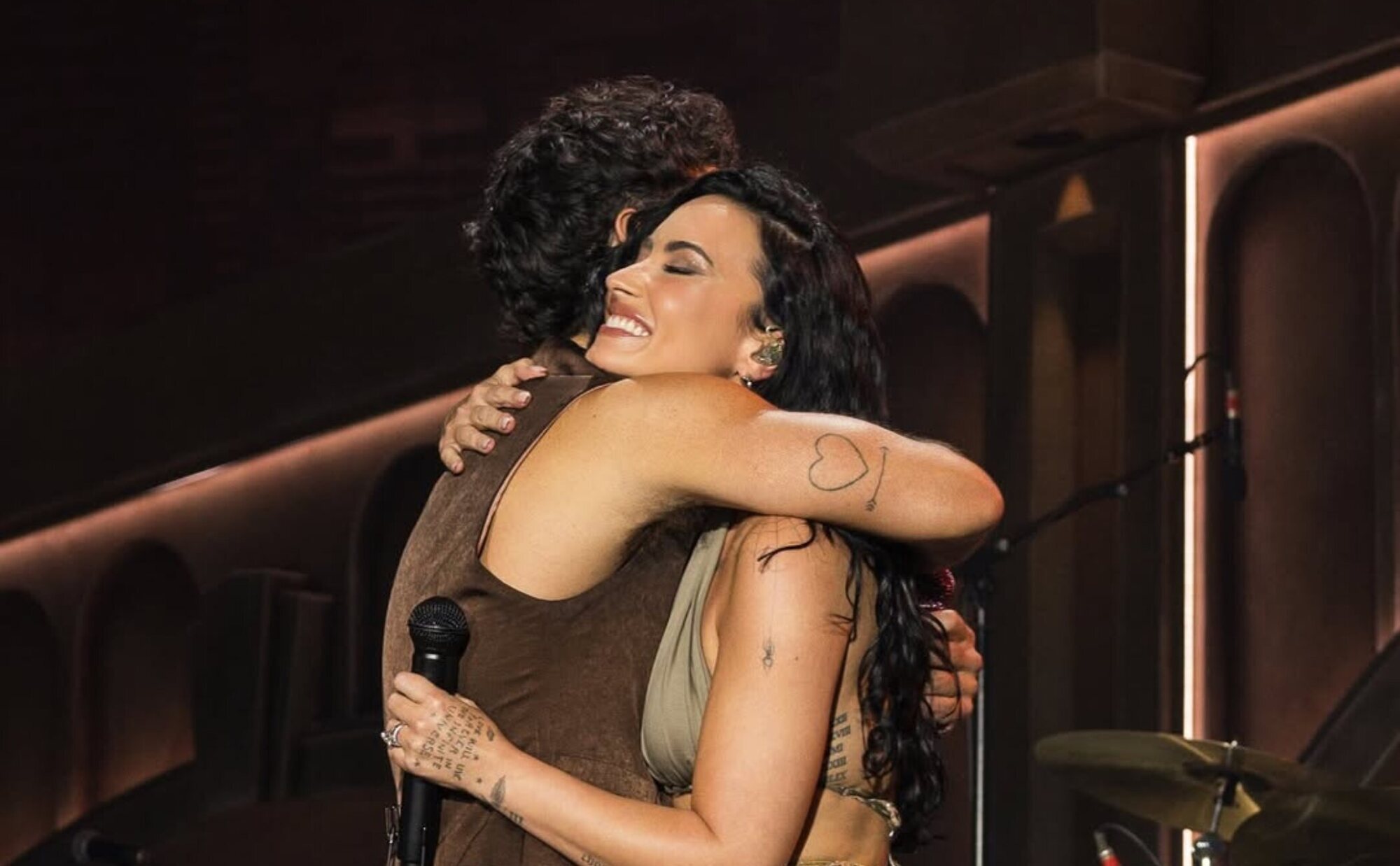 Demi Lovato y Joe Jonas reviven 'Camp Rock' en pleno concierto de los Jonas Brothers