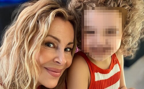 Ana Obregón y Anita protagonizan el posado más emotivo del verano: "Morí con mi hijo y resucité con mi nieta"