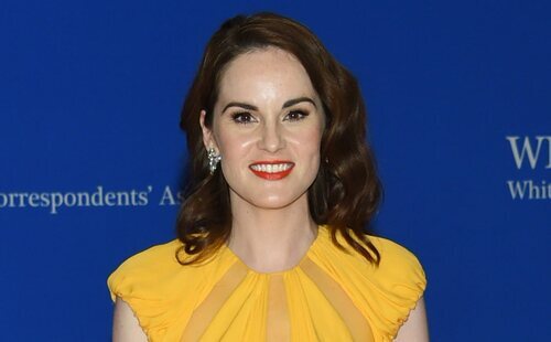 Michelle Dockery revela por sorpresa en el estreno del final de 'Downton Abbey' que está embarazada