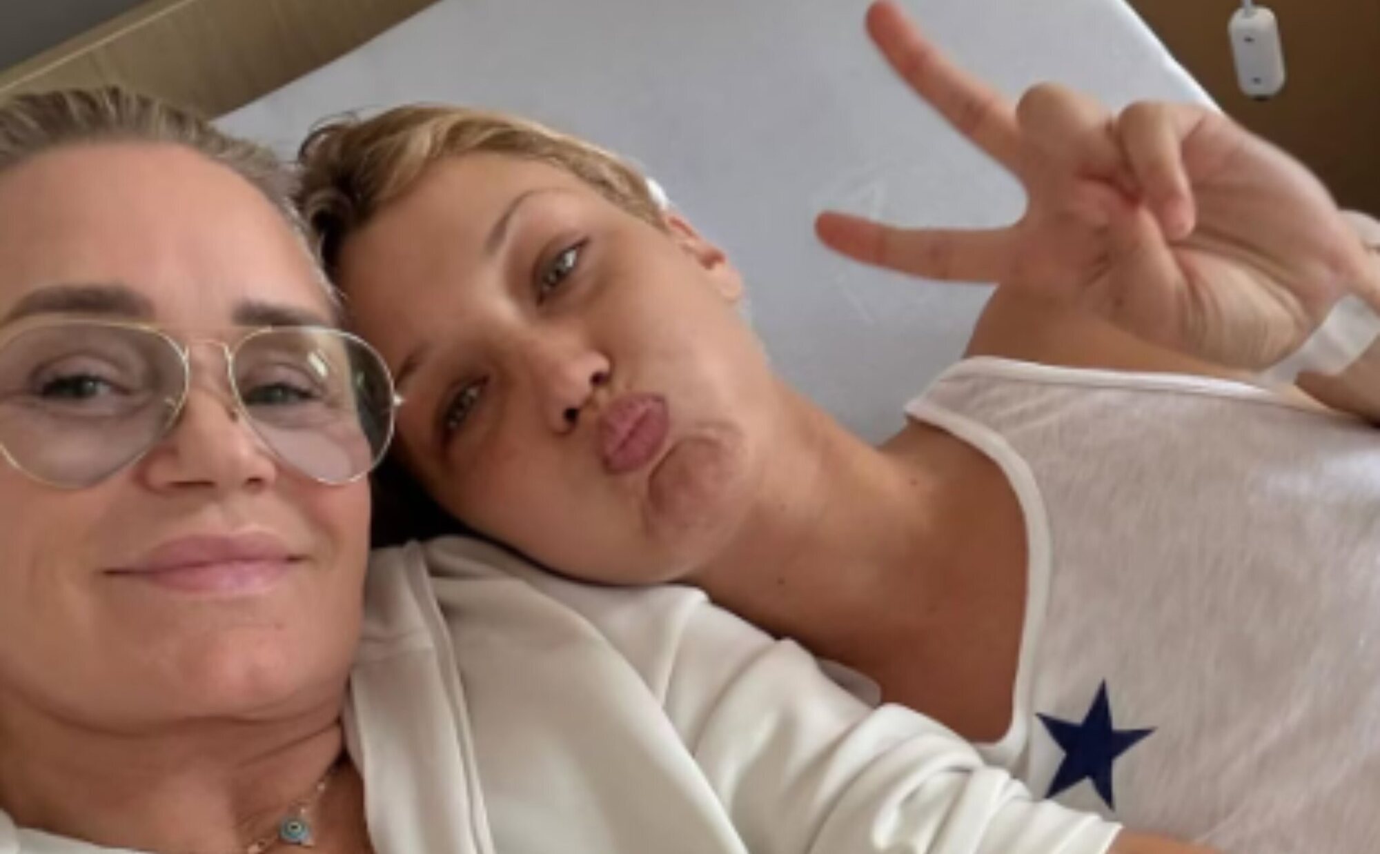 Yolanda Hadid comparte imágenes de Bella hospitalizada y una carta desgarradora sobre su lucha contra el Lyme