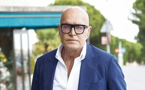 Kiko Matamoros anuncia sus memorias: "No voy a tener las de Mar Flores en mi vida, pero estoy escribiendo las mías"