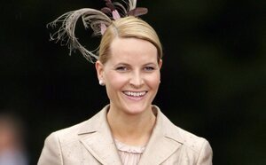 Mette-Marit de Noruega se alejará de su agenda pública para recibir rehabilitación pulmonar durante un mes