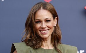 Eva González, ilusionada de nuevo tres años después de su separación: "Se metieron en el coche a besarse"