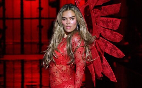 Victoria's Secret deslumbra con Karol G como estrella: música, moda y diversidad en la pasarela