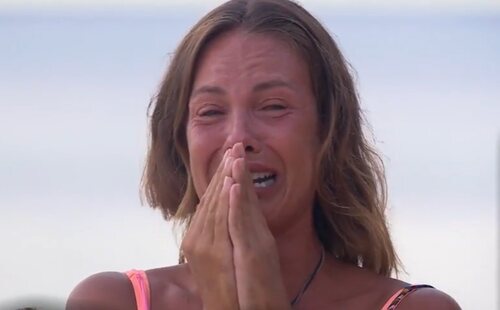 La locura de la mesa de las tentaciones en 'SV All Stars 2025': la media melenita de Jessica Bueno, la cresta de Tony Spina y mucho más