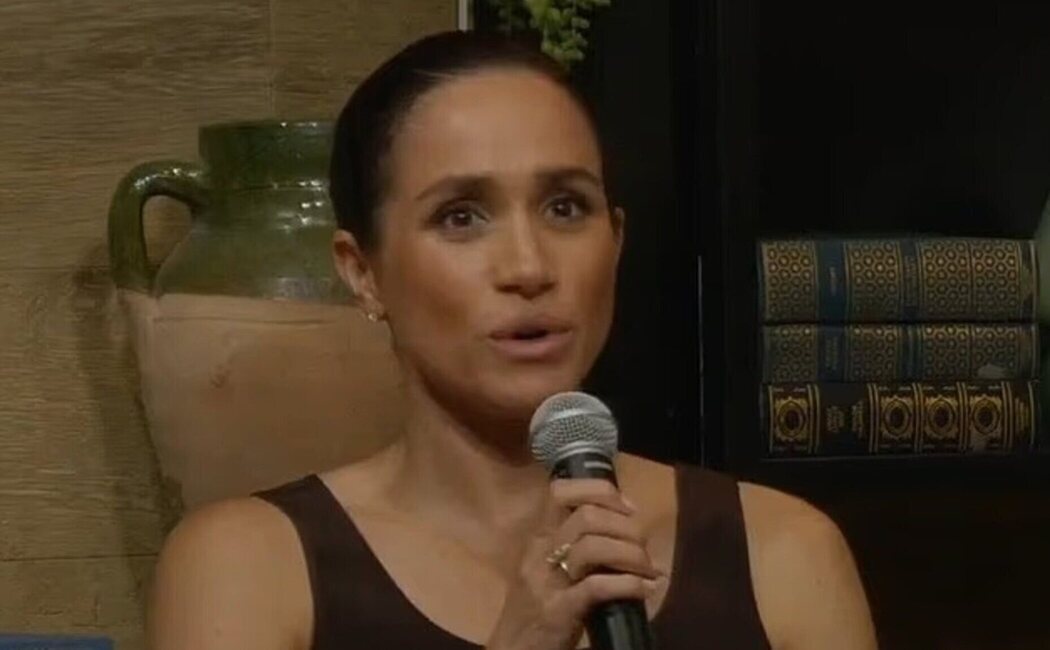 Meghan Markle acude a un evento literario y da todos los detalles sobre su vida familiar con el Príncipe Harry