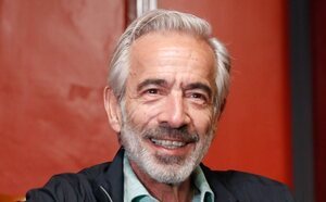 Imanol Arias, enamorado de una abogada argentina a los 68 años y en plena batalla legal