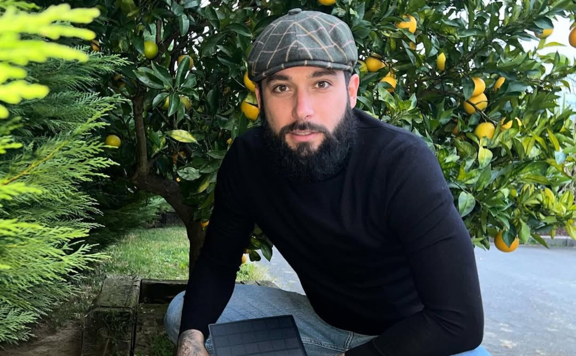 Jota Peleteiro, en el centro de la polémica: ¿Ha dado en adopción los perros que compartía con Jessica Bueno?