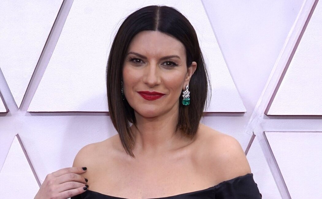 La prima de Laura Pausini arremete contra la cantante tras la muerte de su padre: "A ella no la quiero en el funeral"