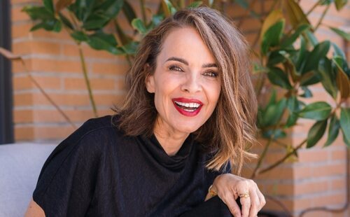 Carme Chaparro reaparece desde el hospital tras dos operaciones: "Dolores que me atraviesan"