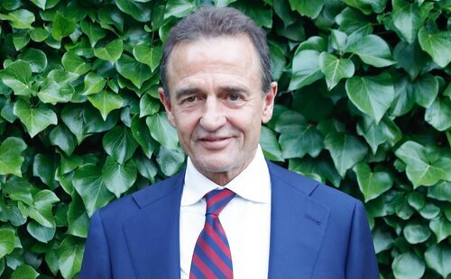 Alessandro Lequio es despedido de Mediaset tras el testimonio de maltrato de Antonia Dell'Atte