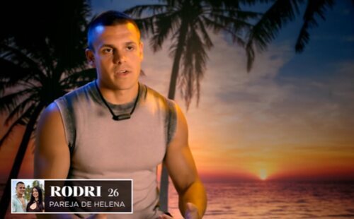 Rodri vuelve a besarse con Olatz en 'LIDLT 9' y acaba agobiado tras la reprimenda de Juanpi: "¿La amas? Ese no es el camino"