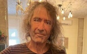 Muere a los 63 años Robe Iniesta, líder de Extremoduro y referente del rock español