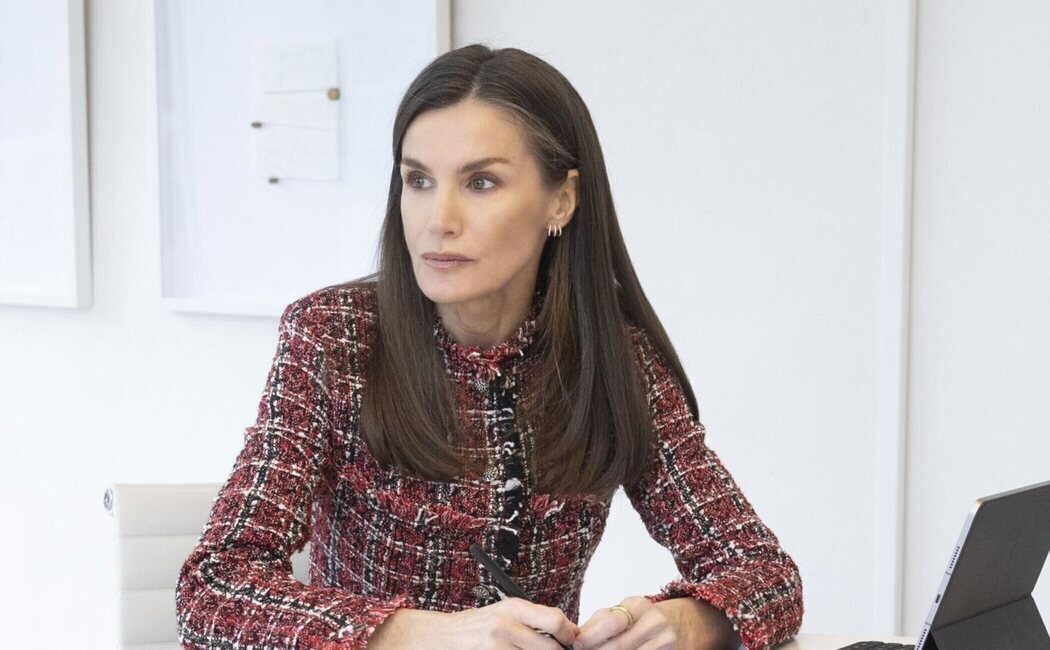 La Reina Letizia, espectadora inesperada en el Ateneo: su visita sorpresa revoluciona la proyección de 'Ciudad sin sueño'