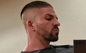 Labrador, expulsado de 'La casa de los gemelos 2' por sus actitudes tránsfobas y homófobas