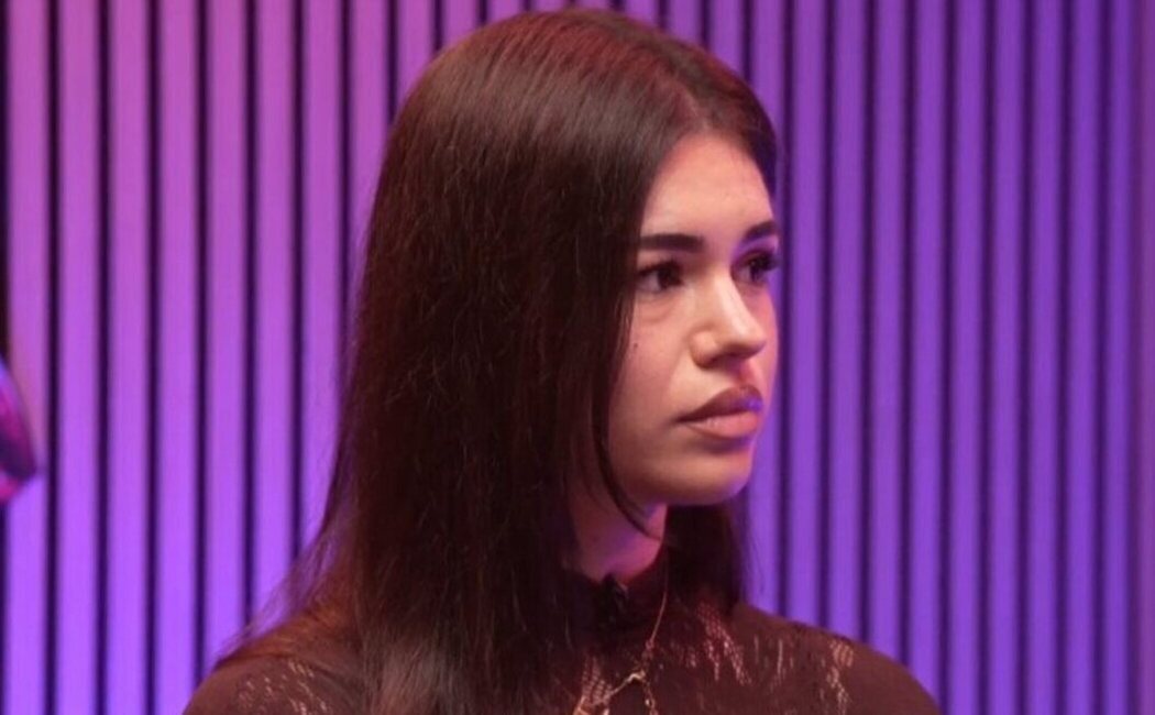 Helena se derrumba en su cara a cara con Claudia: "Yo estaba llorando con Gilbert y tú estabas enfrente y no me decías nada"