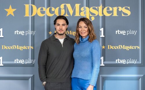 Carlo Costanzia confiesa el bullying que sufrió por la fama de su madre y Mar Flores rompe su silencio sobre aquella etapa