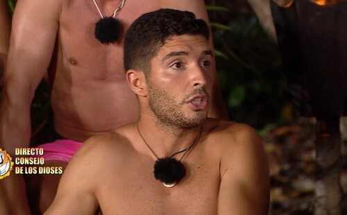 Álex Ghita se hincha a comer a escondidas en 'Supervivientes 2026' y llega a robar una lata a sus compañeros
