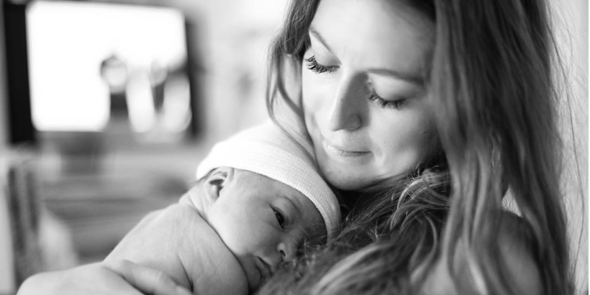 Alexa PenaVega ('Spy Kids') y su marido Carlos se han convertido en padres de su primer hijo