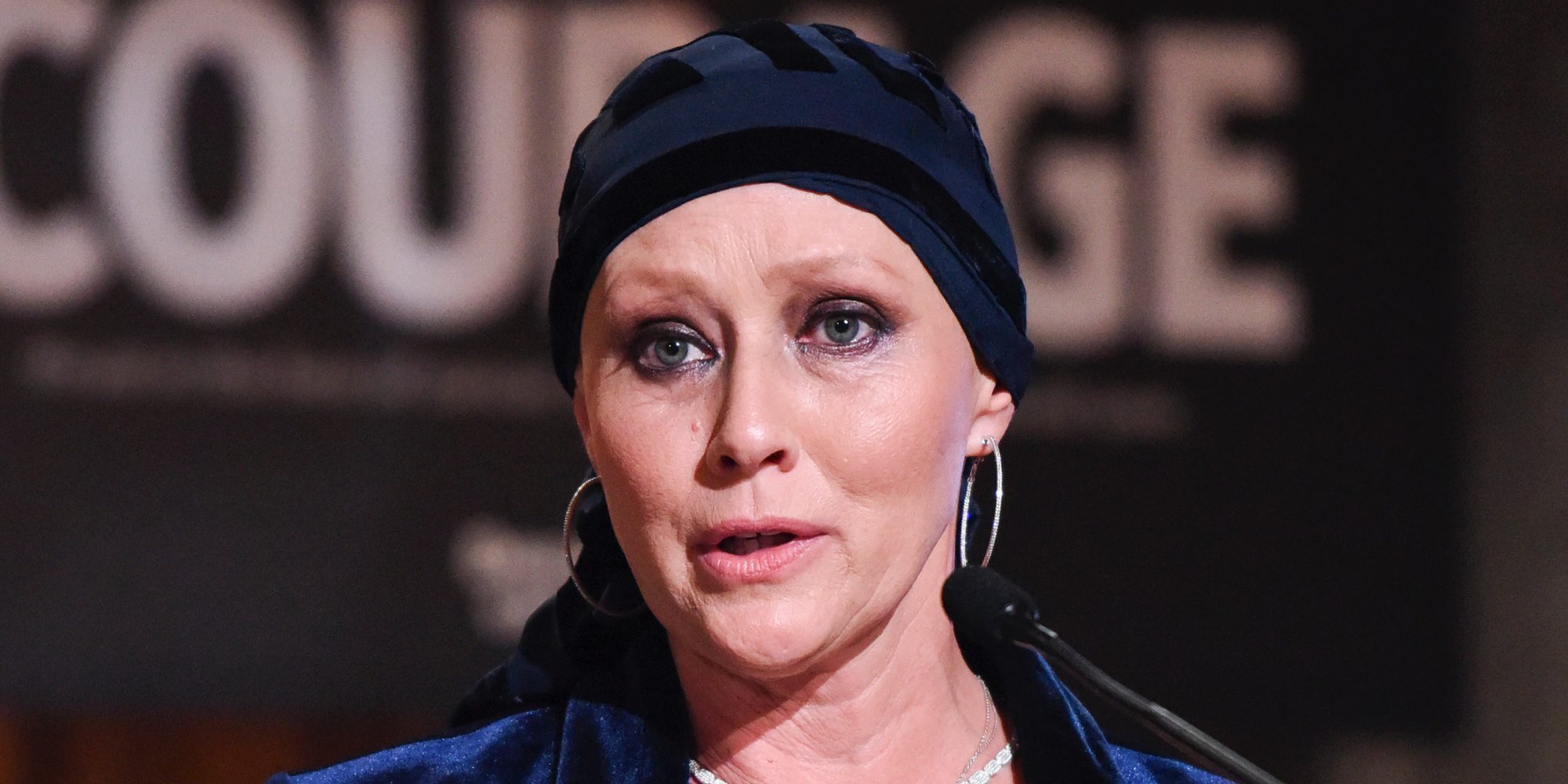 Shannen Doherty baila después de someterse a una sesión de radiación