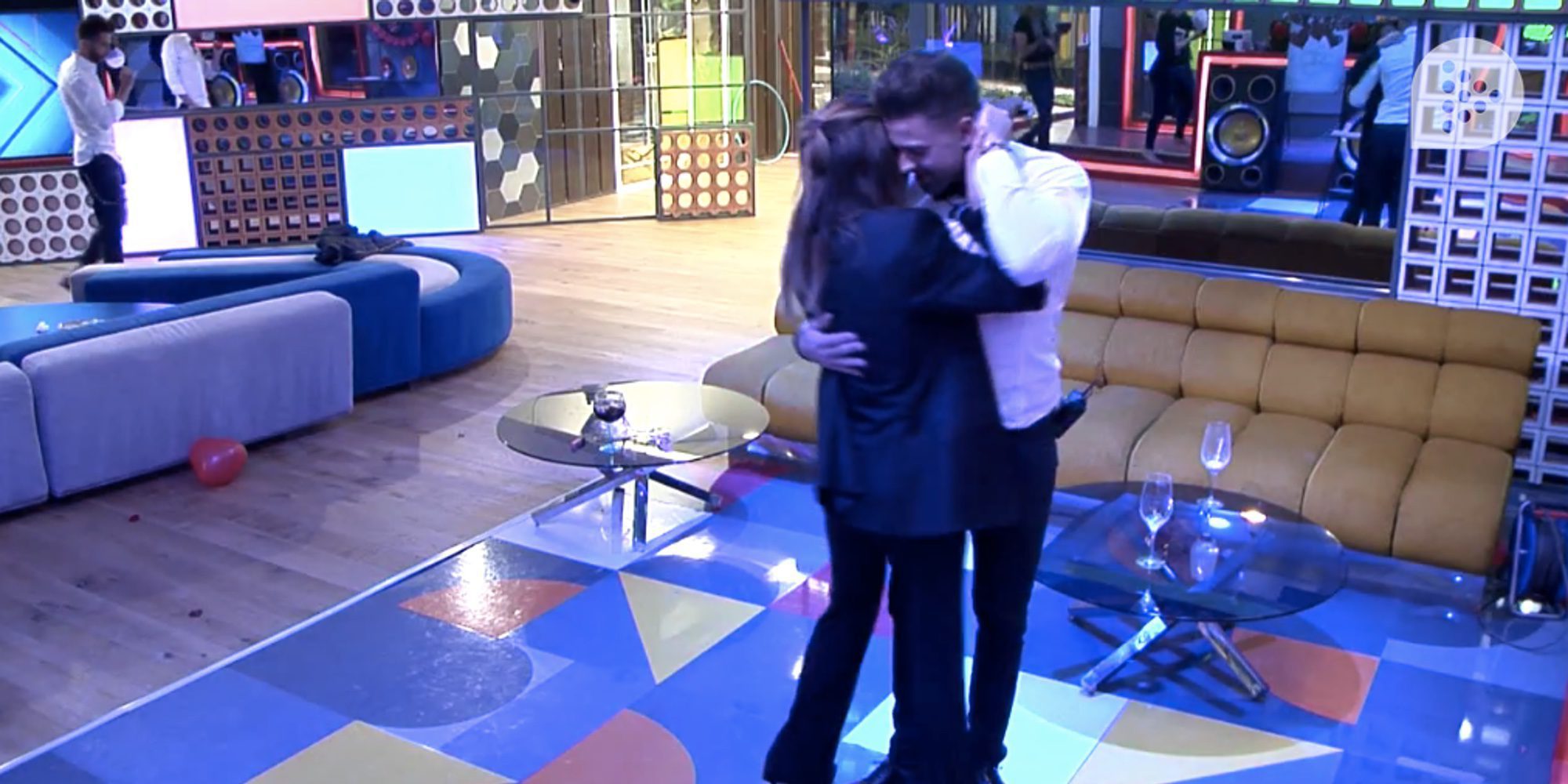 La fiesta de San Valentín de 'GHVIP5' consigue que Ivonne Reyes y Sergio Ayala se coman a besos