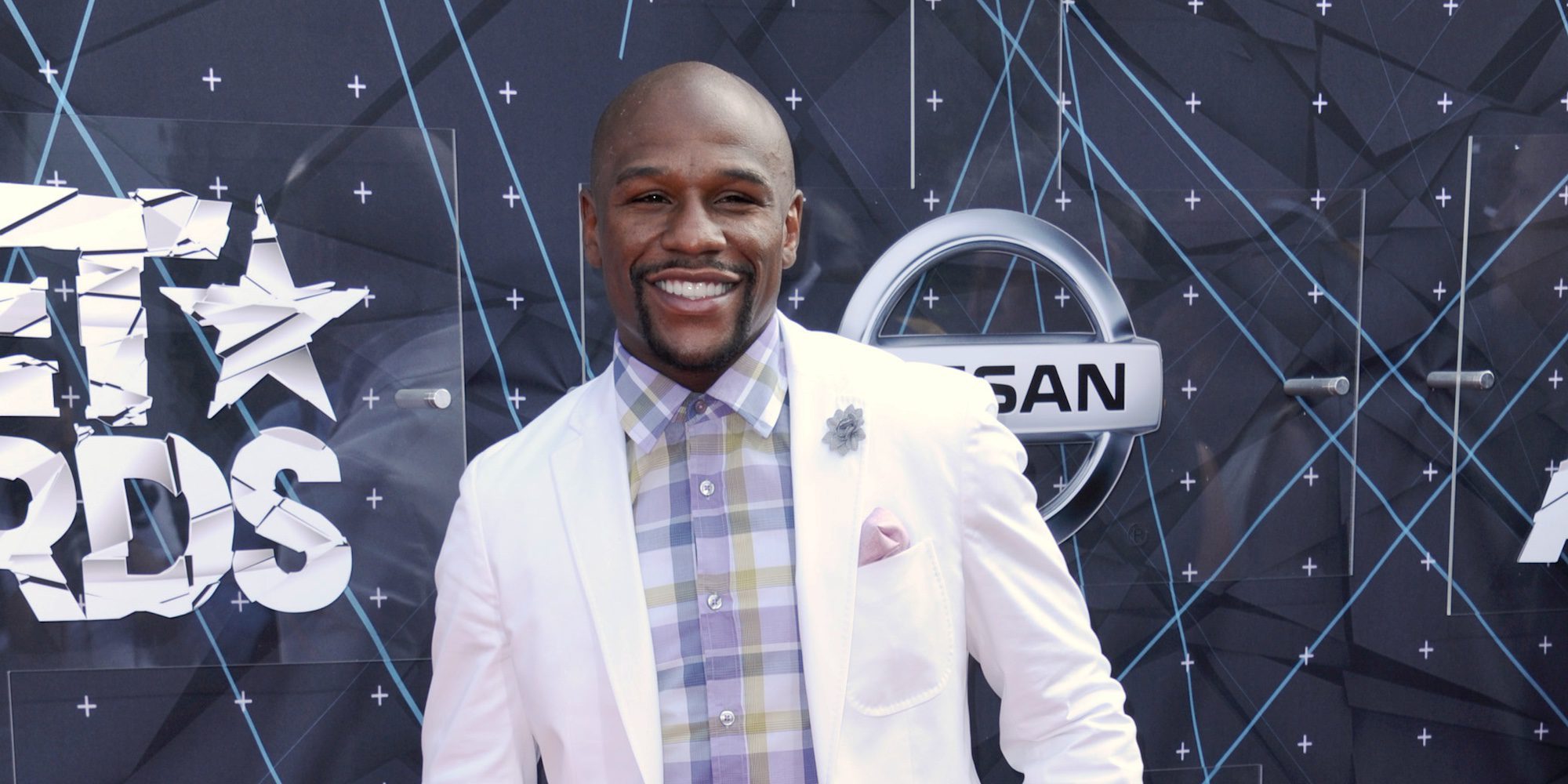 Floyd Mayweather abre un club de Streptease asegurando que "las vaginas no pasan de moda"