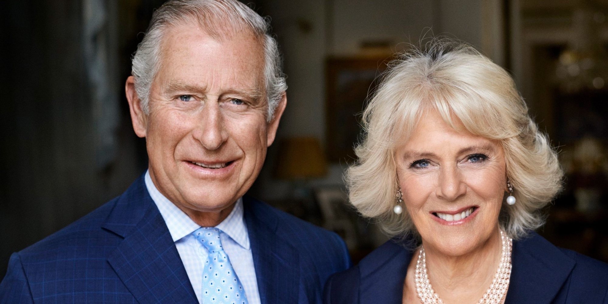El Príncipe Carlos y Camilla Parker comparten una emotiva fotografía para felicitar la Navidad