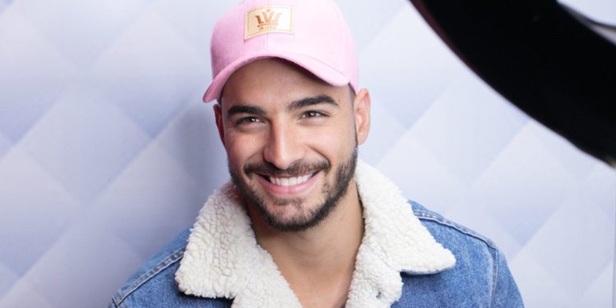 Maluma vuelve a sus inicios capilares por el día internacional del cáncer