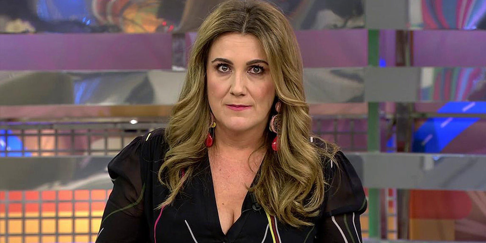 Carlota Corredera pide ayuda al equipo de 'Sálvame' para disimular que ha engordado