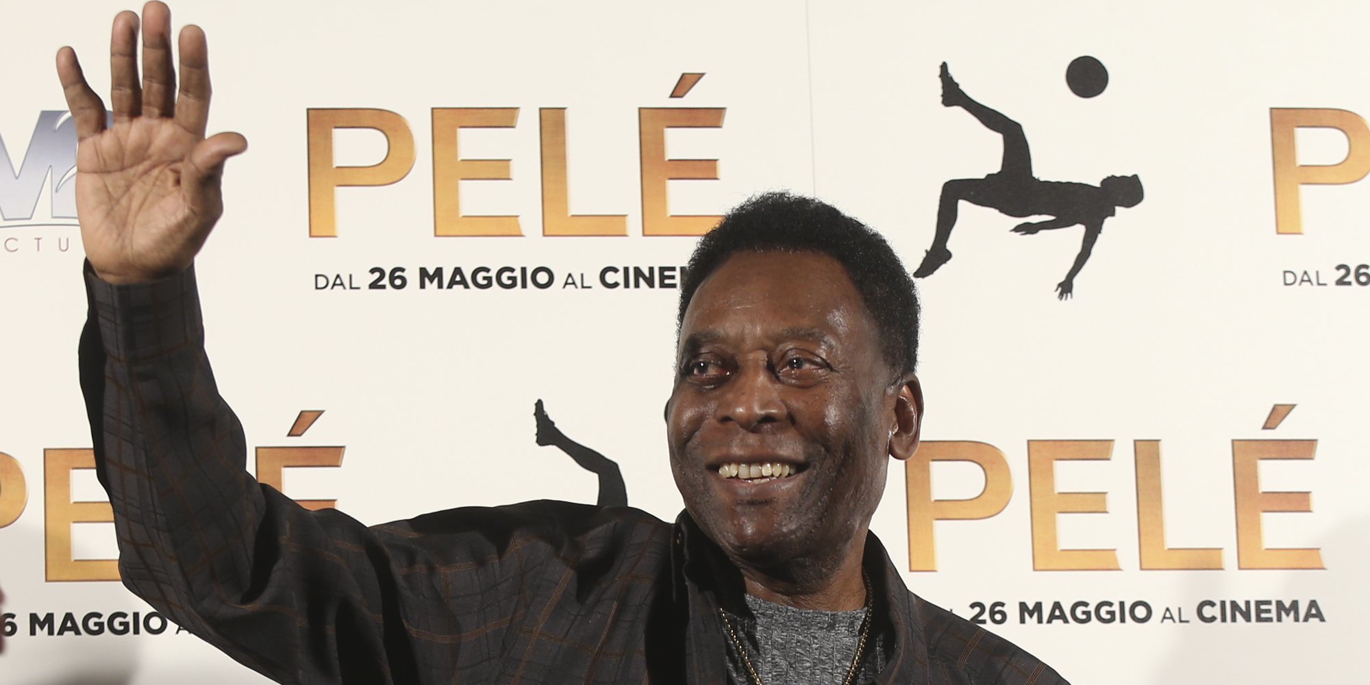 El exfutbolista Pelé, hospitalizado en París
