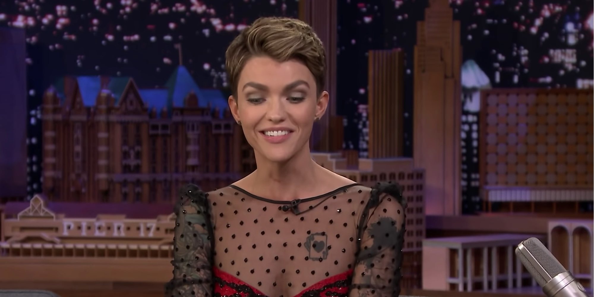 Ruby Rose cuenta nuevos detalles de su lesión y cómo se enteró de que podía quedarse parapléjica