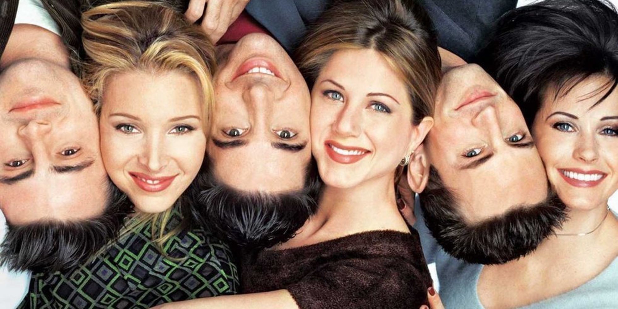Jennifer Aniston revela que tiene algo entre manos con sus compañeros de 'Friends'