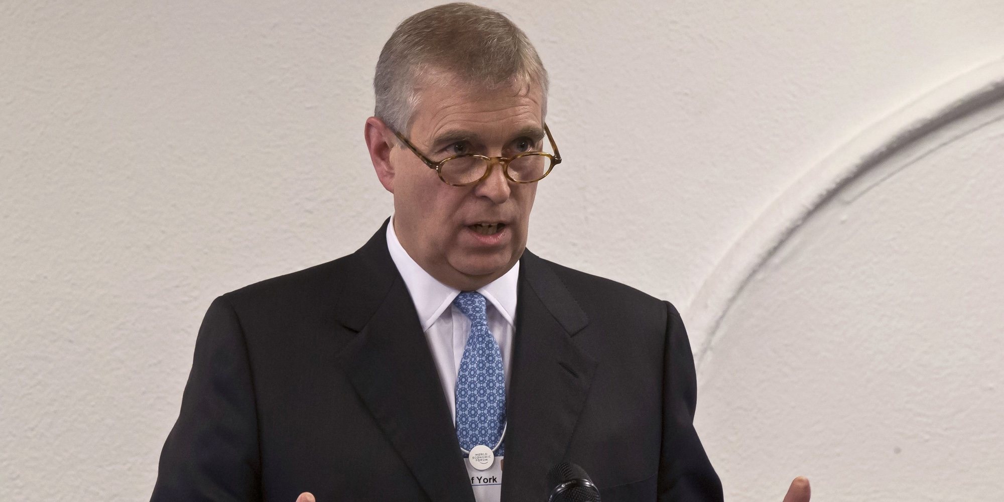 El Príncipe Andrés renuncia a celebrar el fin de año en su lujosa casa de Suiza tras el escándalo por el Caso Epstein