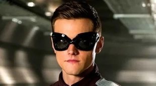 Despedido de 'The Flash' Hartley Sawyer por unos tuits racistas