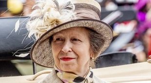La sencilla felicitación navideña de la Princesa Ana junto a su marido