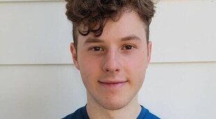 Nolan Gould ('Modern Family') revoluciona las redes con un vídeo de su primera clase de pole dance