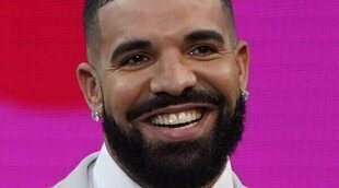 Drake se defiende de las críticas por sus vuelos en avión privado
