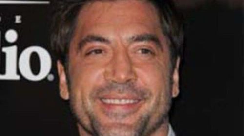 Javier Bardem asiste sin Penélope Cruz a los Goya 2013 por la nominación del documental 'Hijos de los nubes'