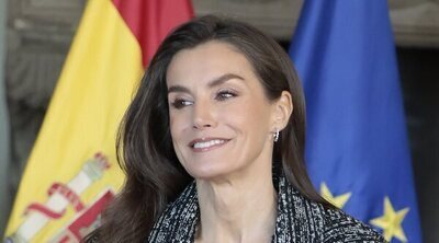 La Reina Letizia, pillada sin maquillaje y tratando de pasar desapercibida para ir a un centro estético