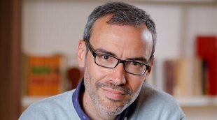 Jorge Corrales ('El escritor y la espía'): "La Stasi soñaría con tener la información que damos hoy en redes"