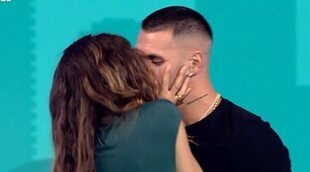 "Me gustas": Albert Barranco y Maica se sinceran y confirman su conexión con un beso