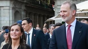 Felipe y Letizia sorprenden al acudir a un concierto en la Plaza Mayor de Madrid