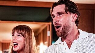 Taylor Swift y Travis Kelce posan por primera vez juntos en un photocall